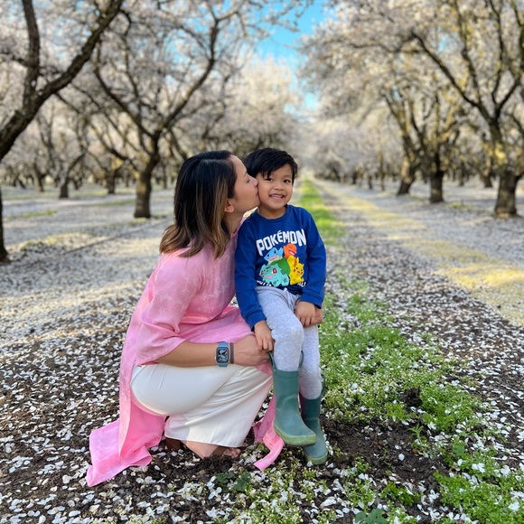 Meet your Posher, Trinity - Picture 1 of 1